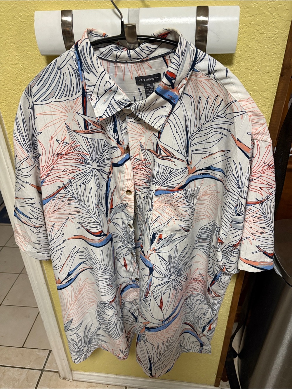Van Heusen White Short Sleeve Tropical Print Button-Down Shirt